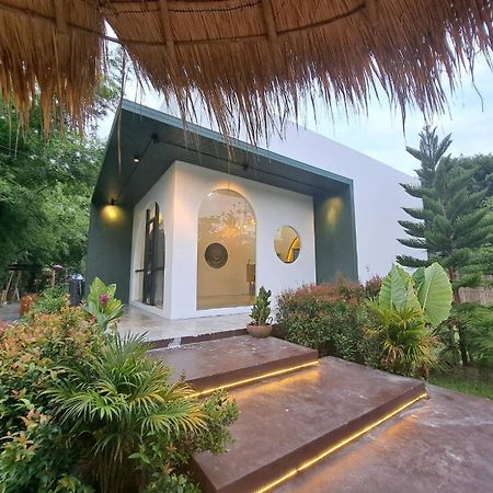 Baan Nai Baan Nok Resort Nakhonnajok Kültér fotó