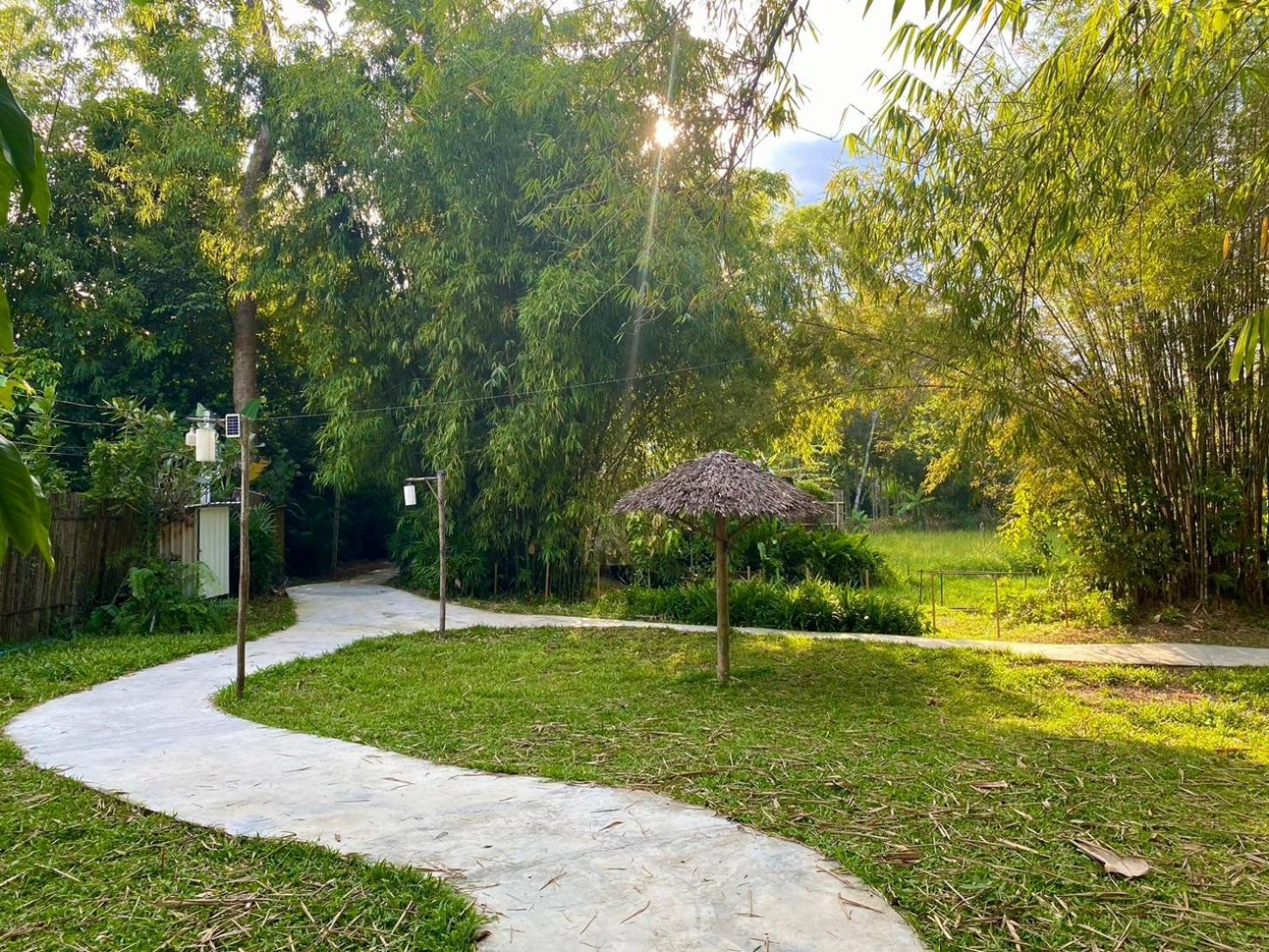 Baan Nai Baan Nok Resort Nakhonnajok Kültér fotó