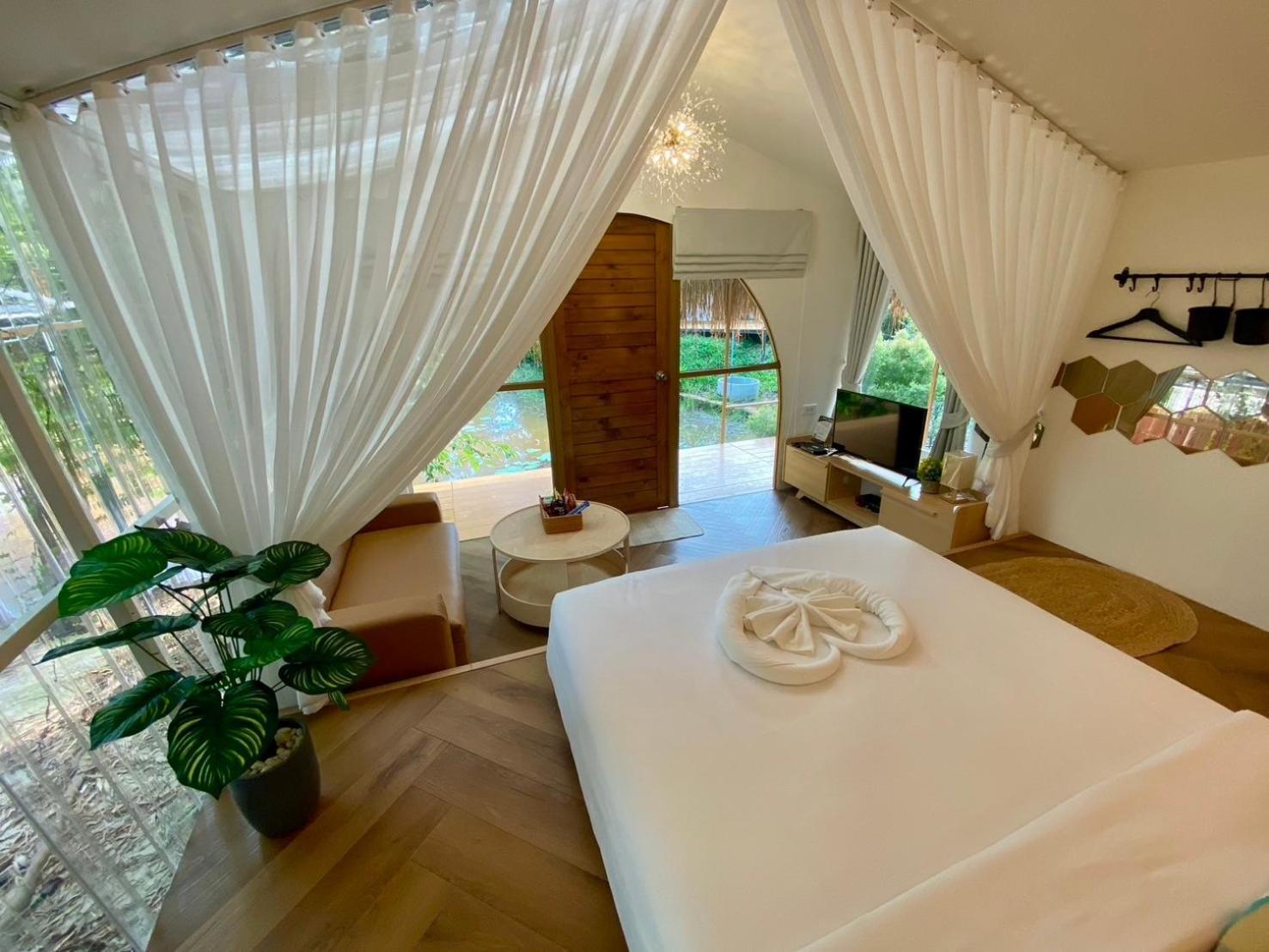 Baan Nai Baan Nok Resort Nakhonnajok Kültér fotó
