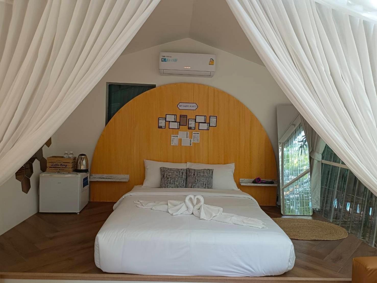 Baan Nai Baan Nok Resort Nakhonnajok Kültér fotó