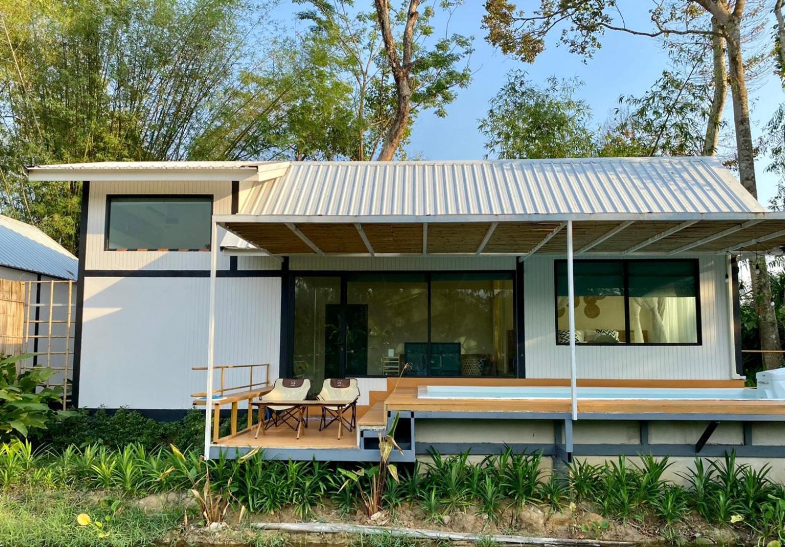 Baan Nai Baan Nok Resort Nakhonnajok Kültér fotó