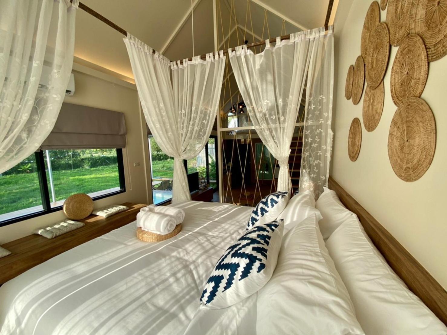 Baan Nai Baan Nok Resort Nakhonnajok Kültér fotó