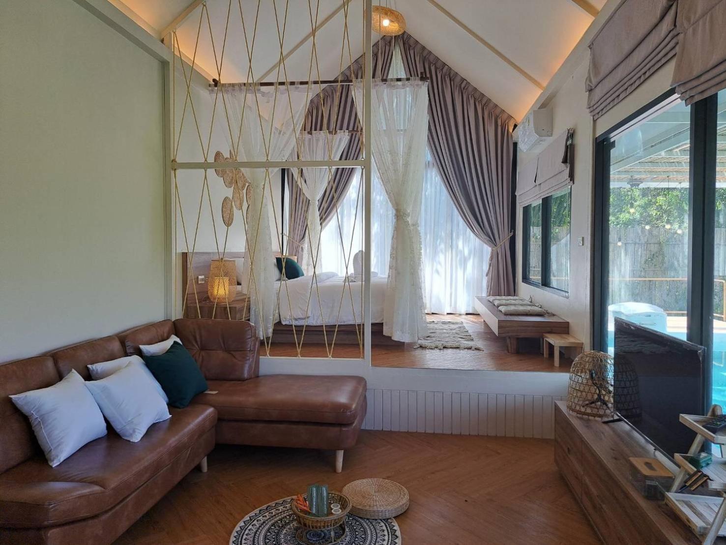 Baan Nai Baan Nok Resort Nakhonnajok Kültér fotó