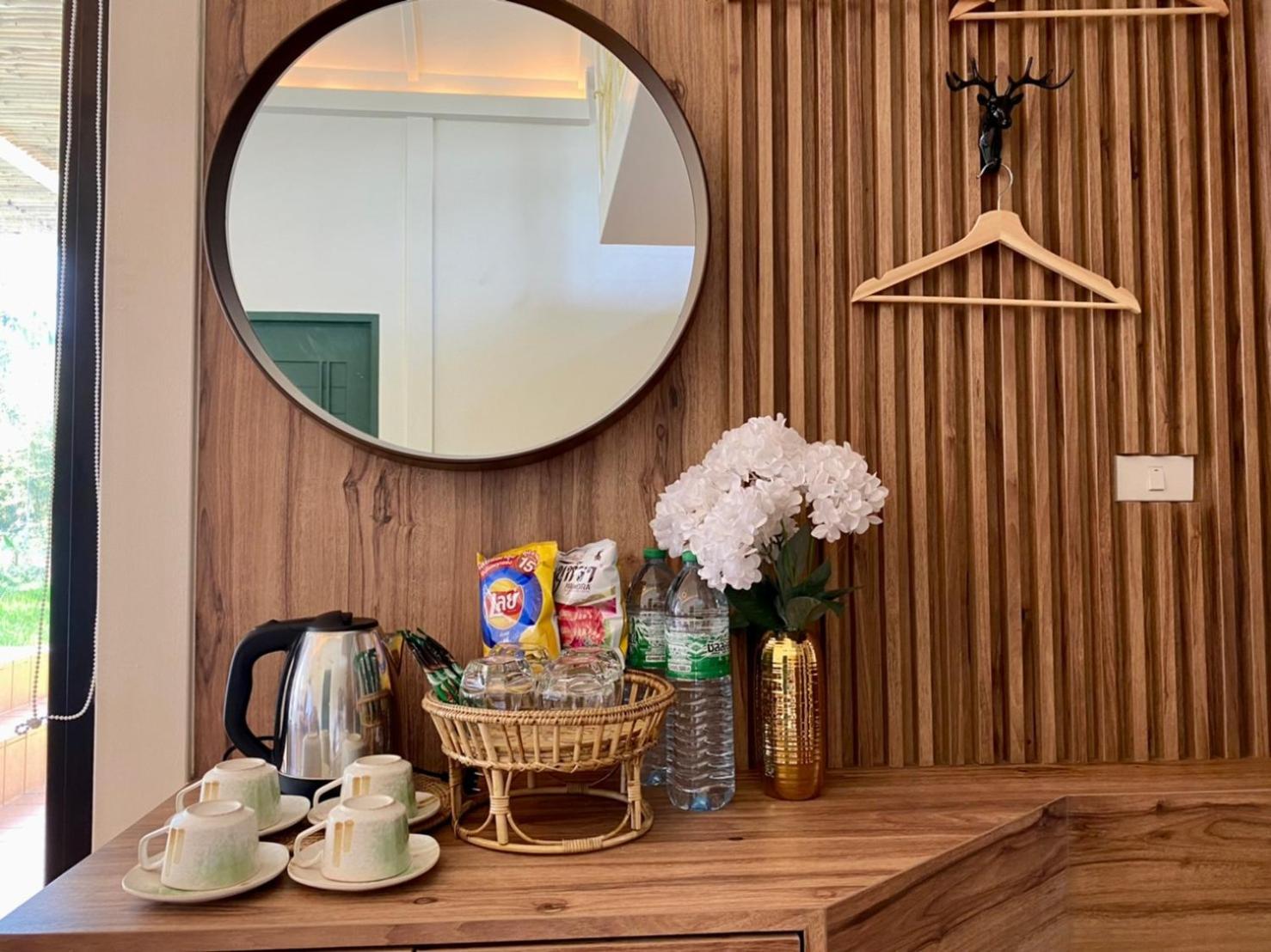 Baan Nai Baan Nok Resort Nakhonnajok Kültér fotó