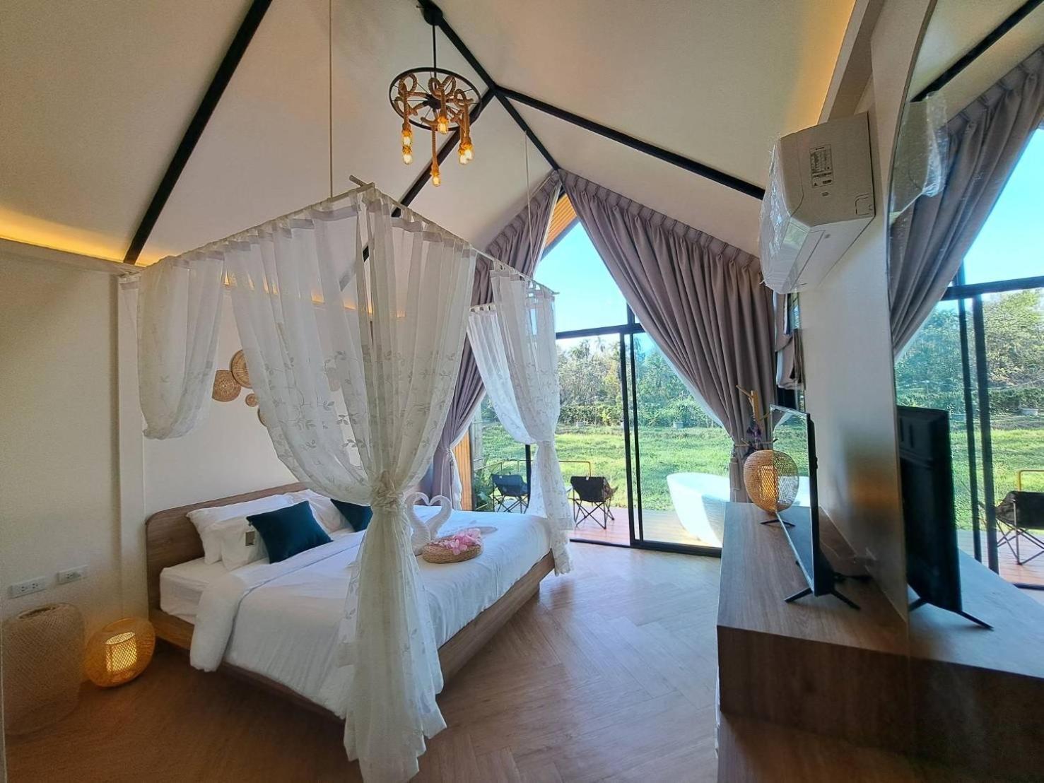 Baan Nai Baan Nok Resort Nakhonnajok Kültér fotó